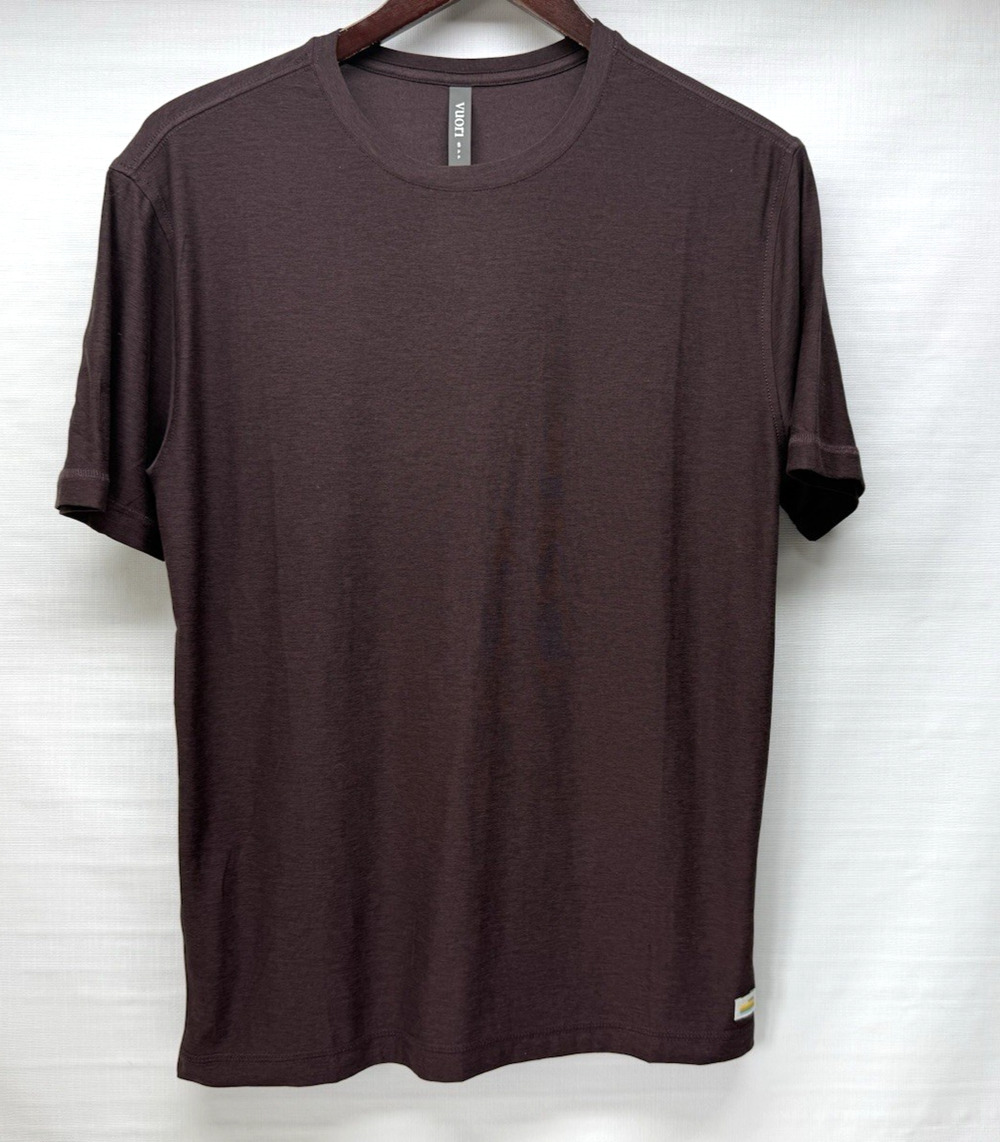 VUORI Strato-Tech Tee Performance Short Sleeve T-Shirt Cherry Brown Mens Small